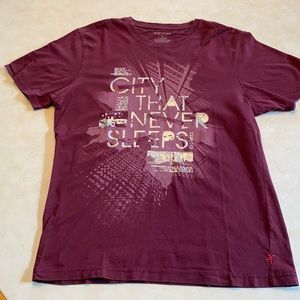 EXPRESS “City that never sleeps” graphic t-shirt